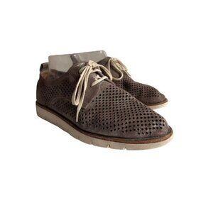 TRASK Lena Size 9M Leather Perforated Lace Up Oxford Pewter Metallic Gray Tan